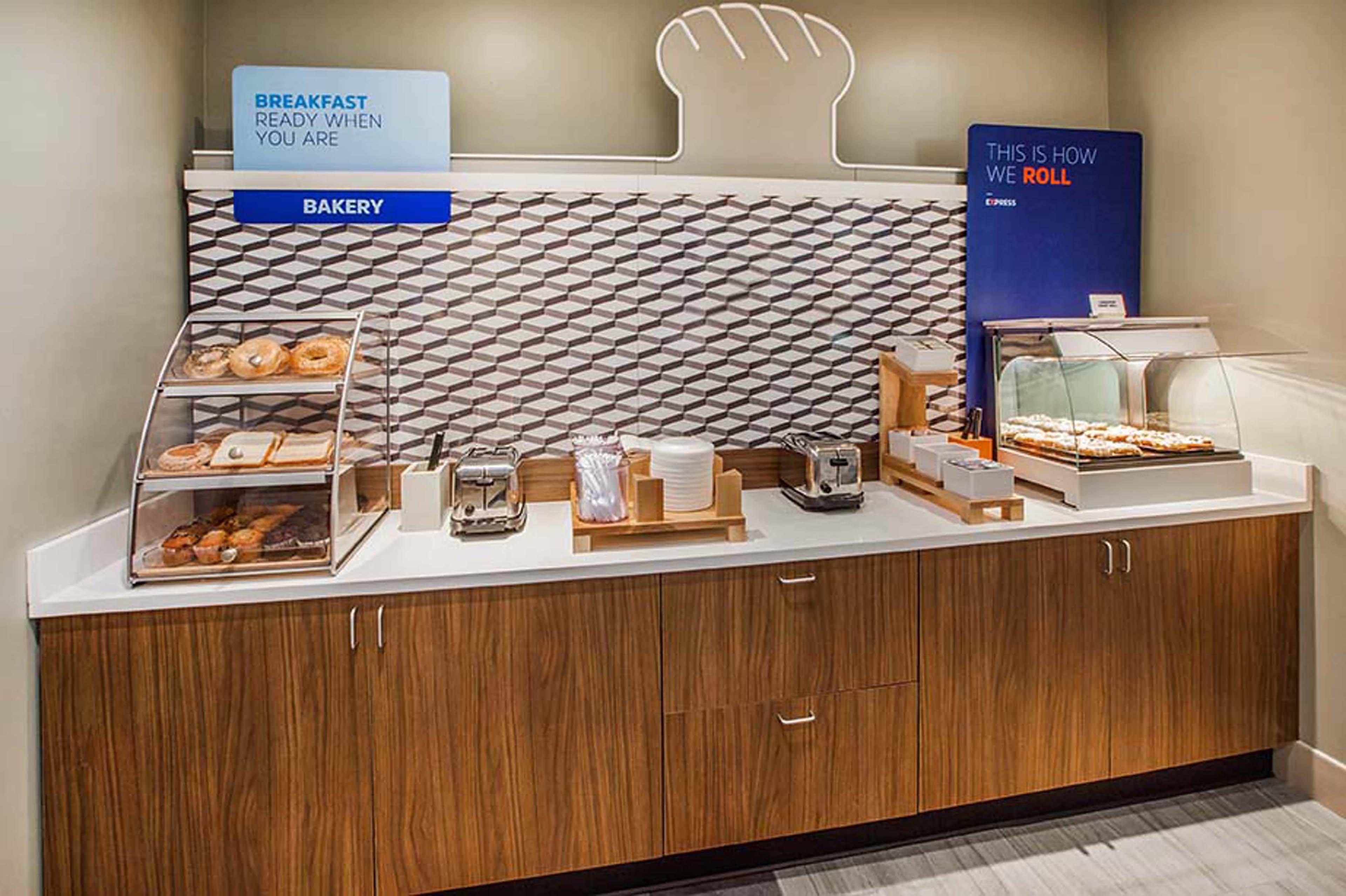 מכניקסבורג Holiday Inn Express & Suites Harrisburg West מראה חיצוני תמונה