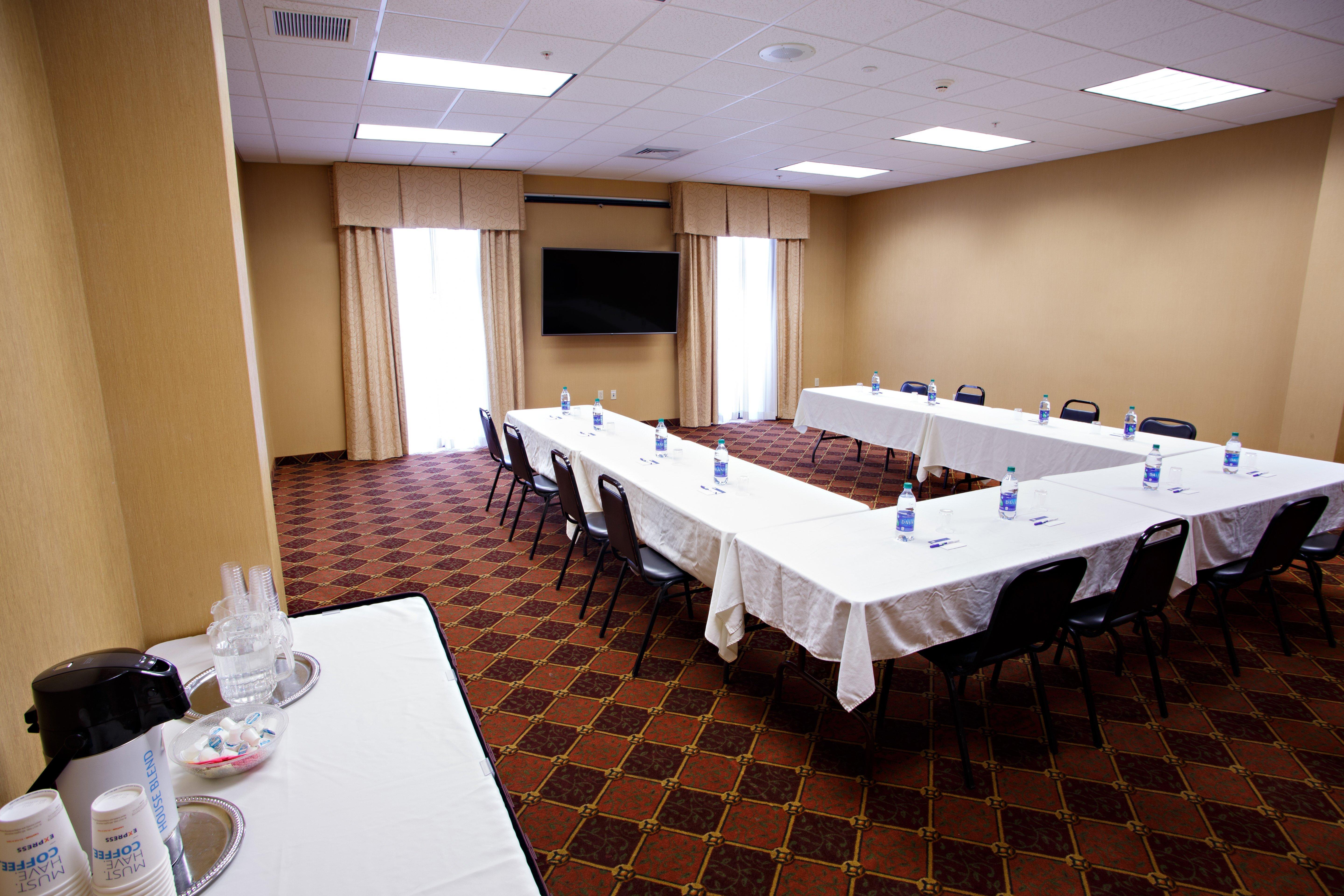 מכניקסבורג Holiday Inn Express & Suites Harrisburg West מראה חיצוני תמונה