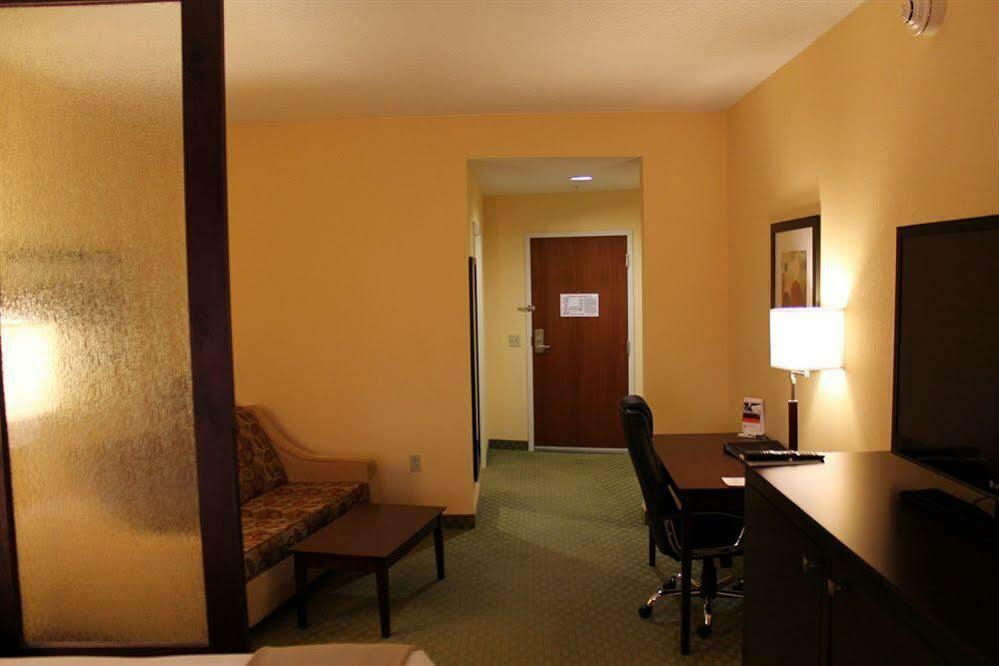 מכניקסבורג Holiday Inn Express & Suites Harrisburg West מראה חיצוני תמונה